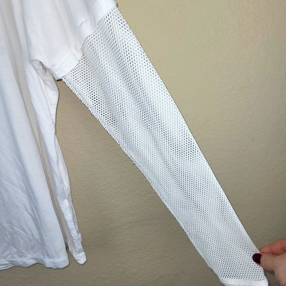 Lorna Jane White Mesh Long Sleeve Oversized Active Tee M - Run a bit large. - Picture 2 of 10